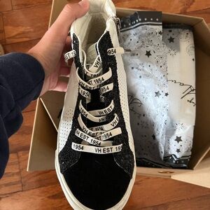 Vintage Havana Black and White Sneakers